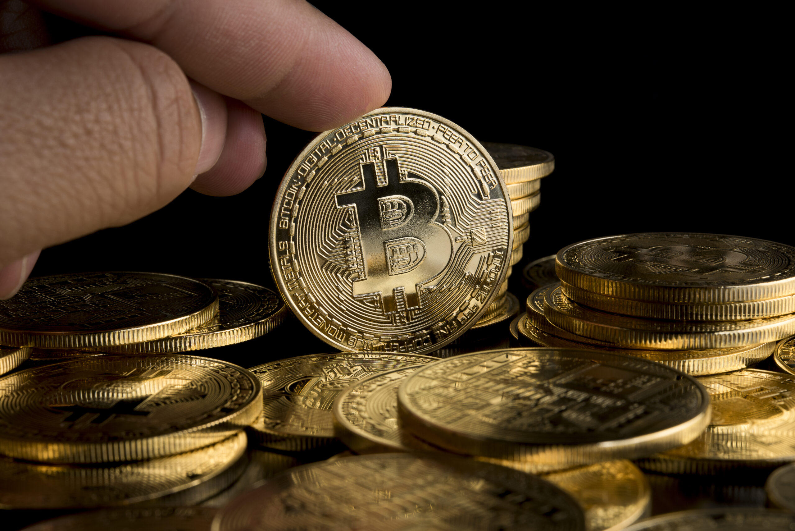 Цифровые резервы: как Tether и Strategy диктуют новые правила на рынке BTC