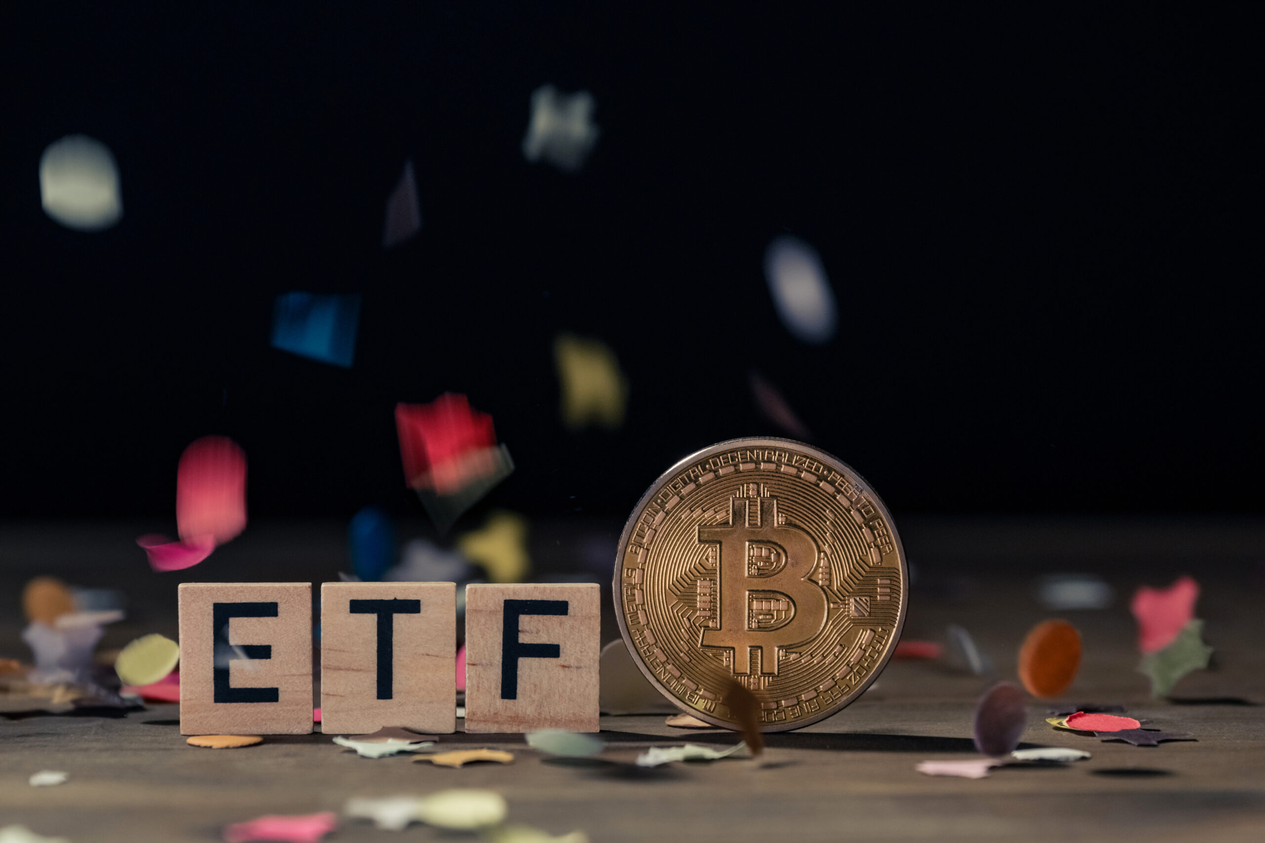 Биткоин в институциональных портфелях: Гарвард выбирает ETF как инструмент доступа